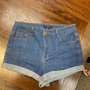 Forever 21 Jean shorts size 30 juniors